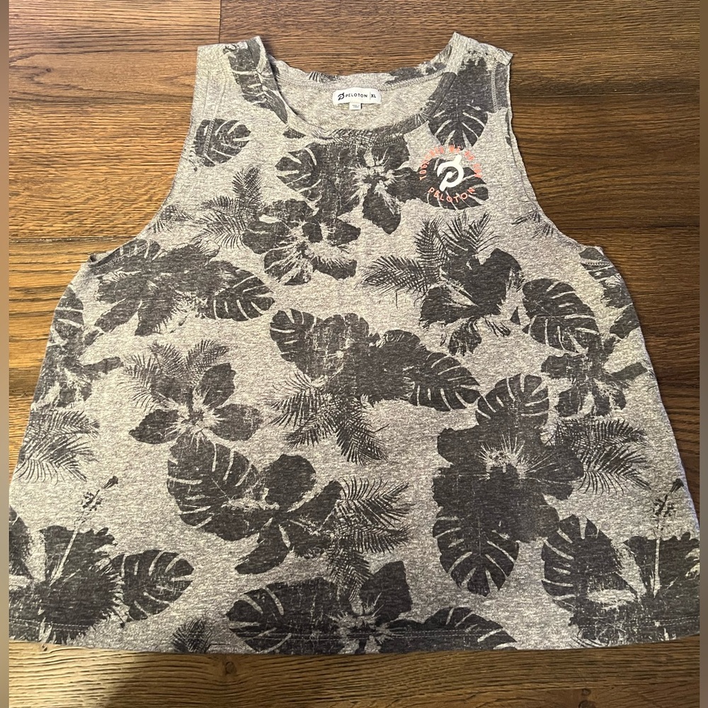 Peloton Hawaiian crop tank